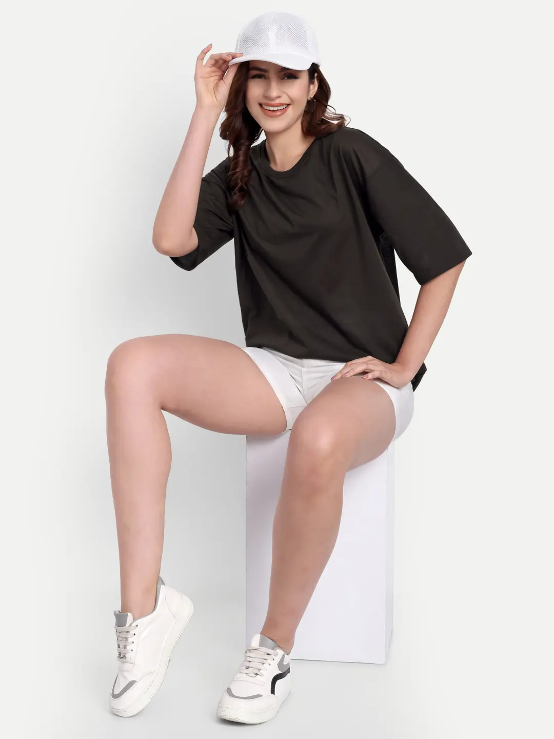 ecomm female shoot
